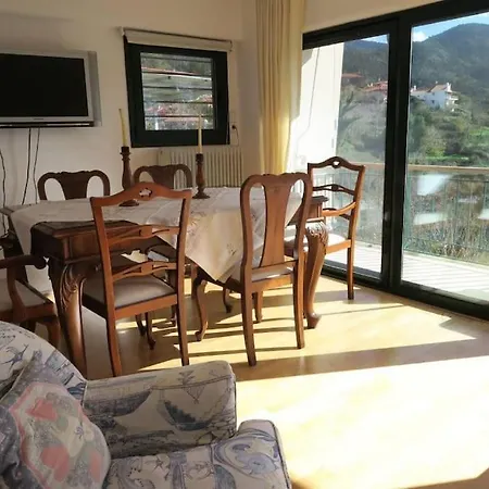 Beautiful Mountain View House With Fireplace